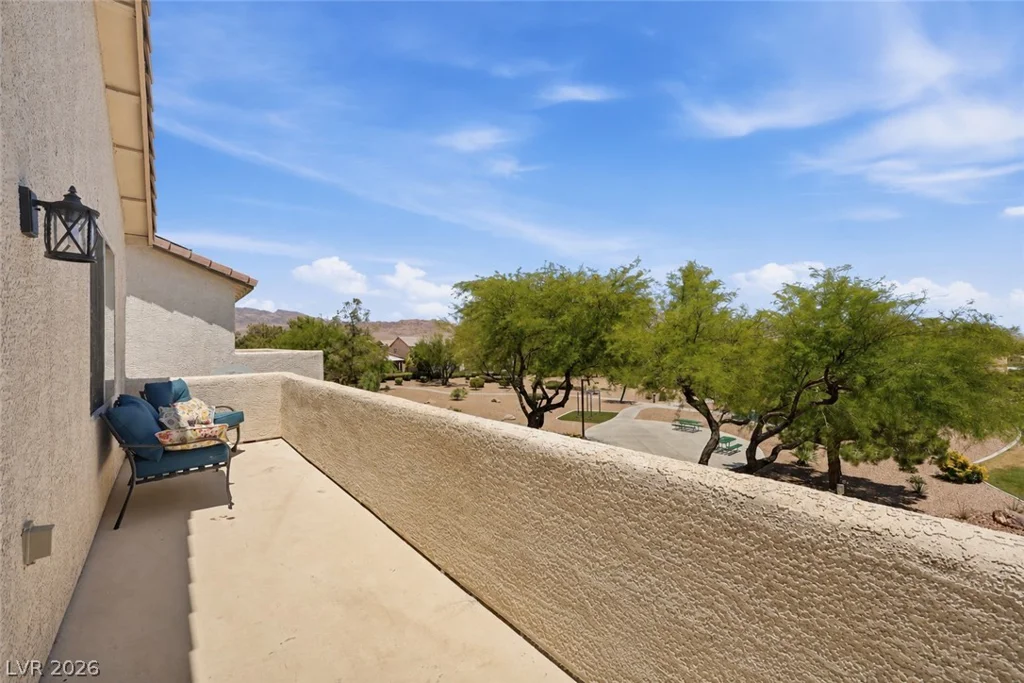 9816 Red Horse, Las Vegas, NV 89143