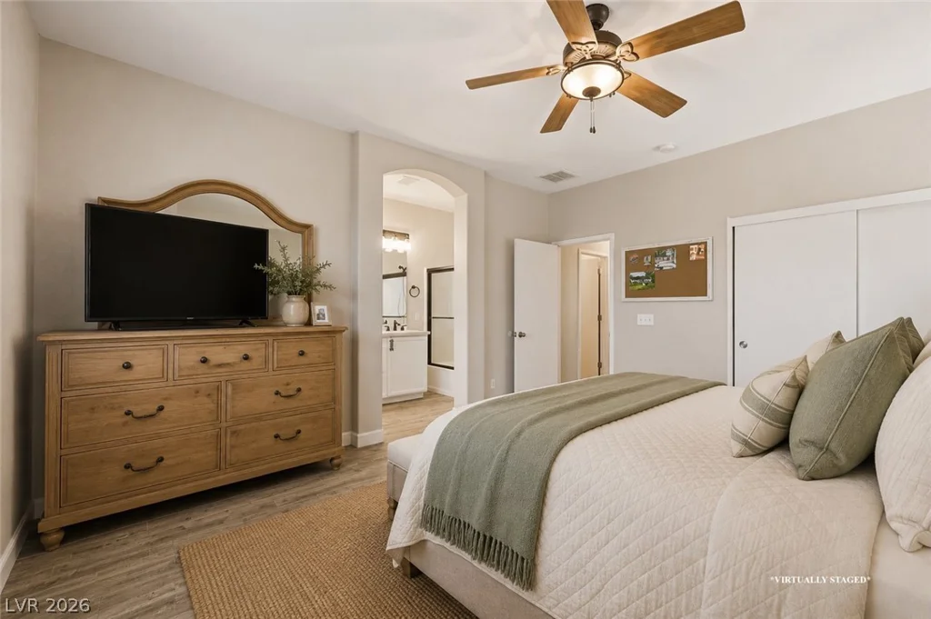 9816 Red Horse, Las Vegas, NV 89143