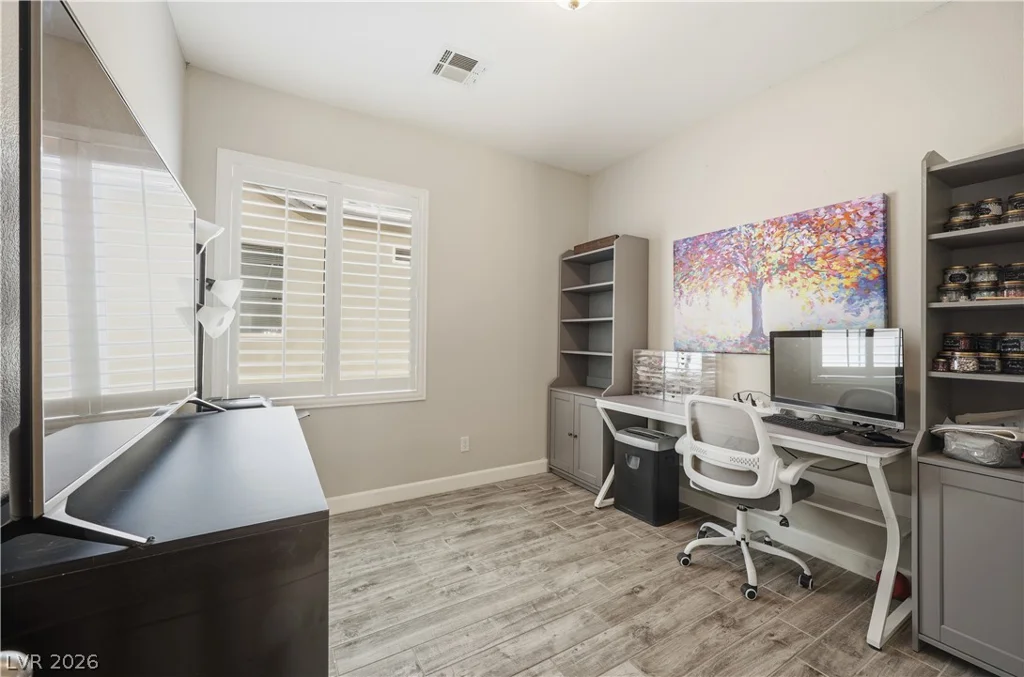 9816 Red Horse, Las Vegas, NV 89143