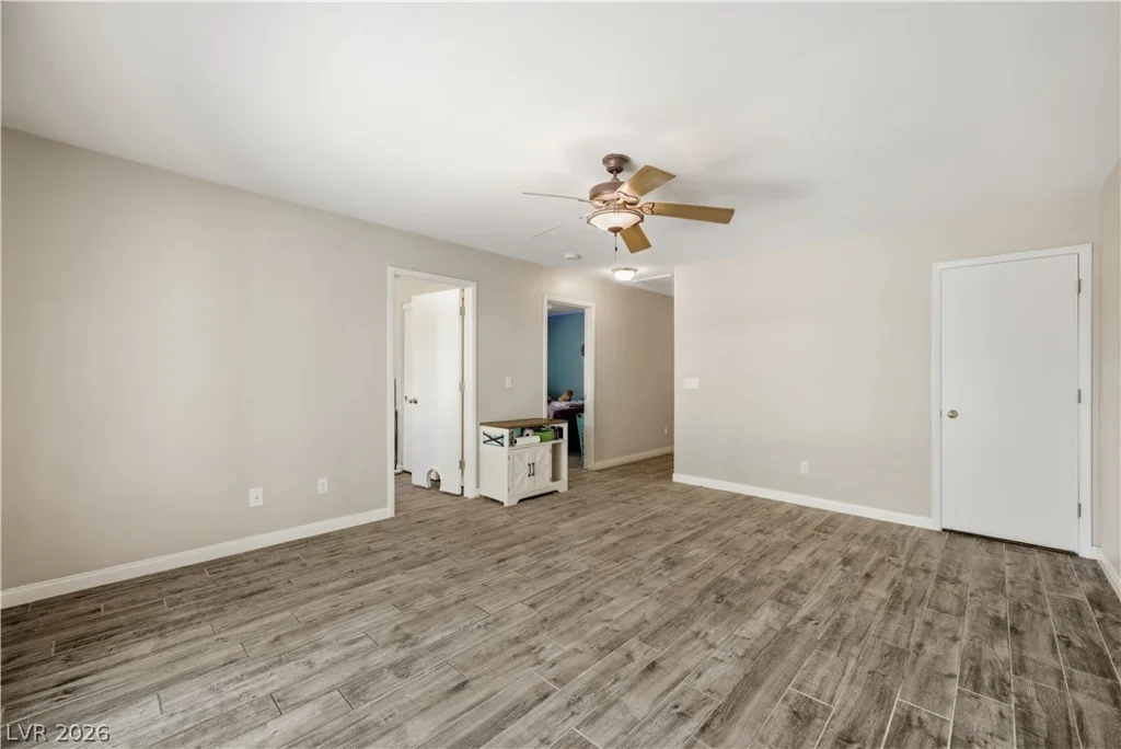 9816 Red Horse, Las Vegas, NV 89143