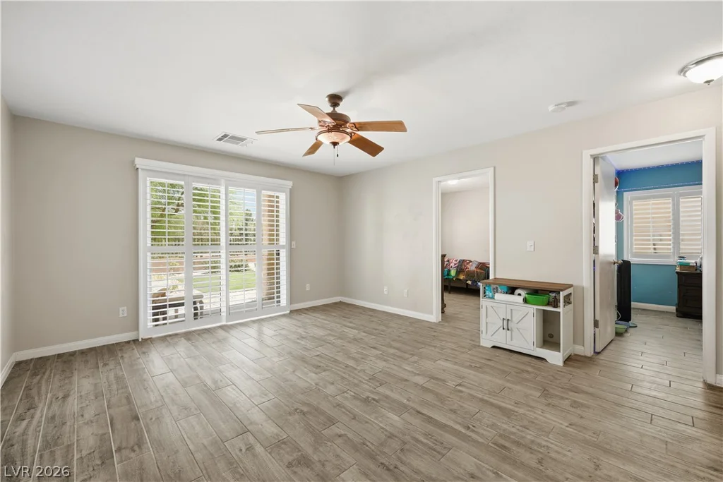 9816 Red Horse, Las Vegas, NV 89143