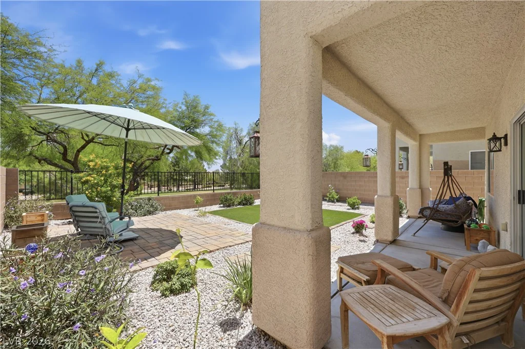 9816 Red Horse, Las Vegas, NV 89143