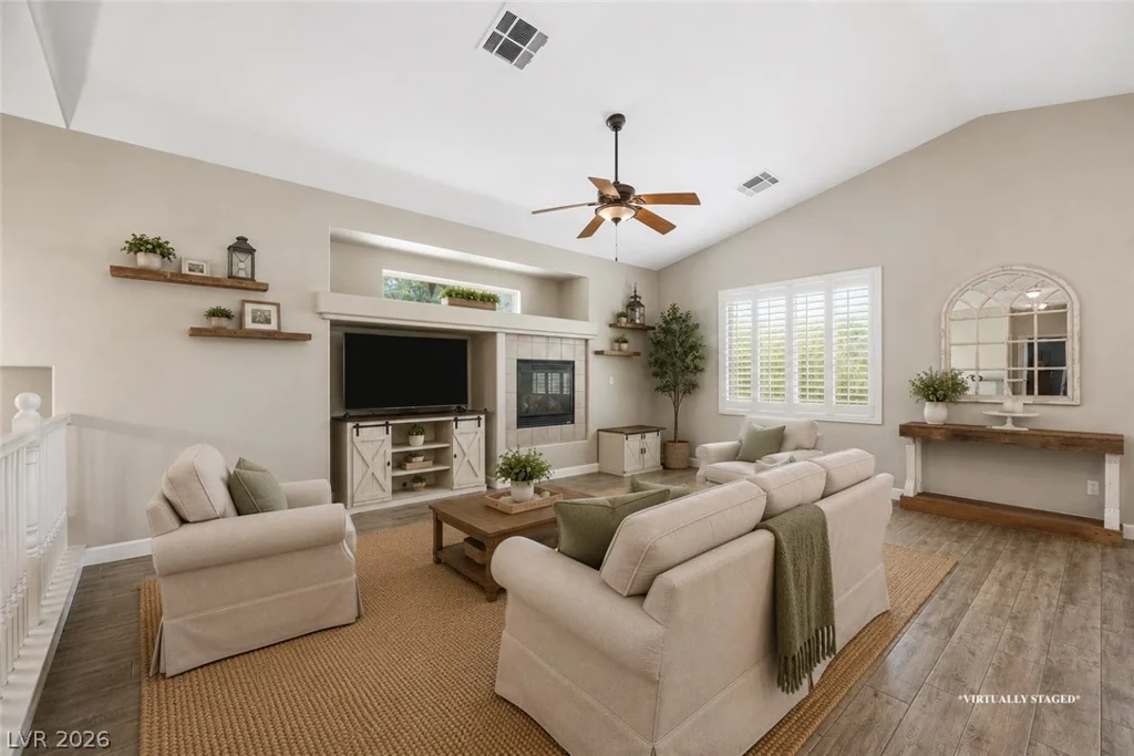 9816 Red Horse, Las Vegas, NV 89143