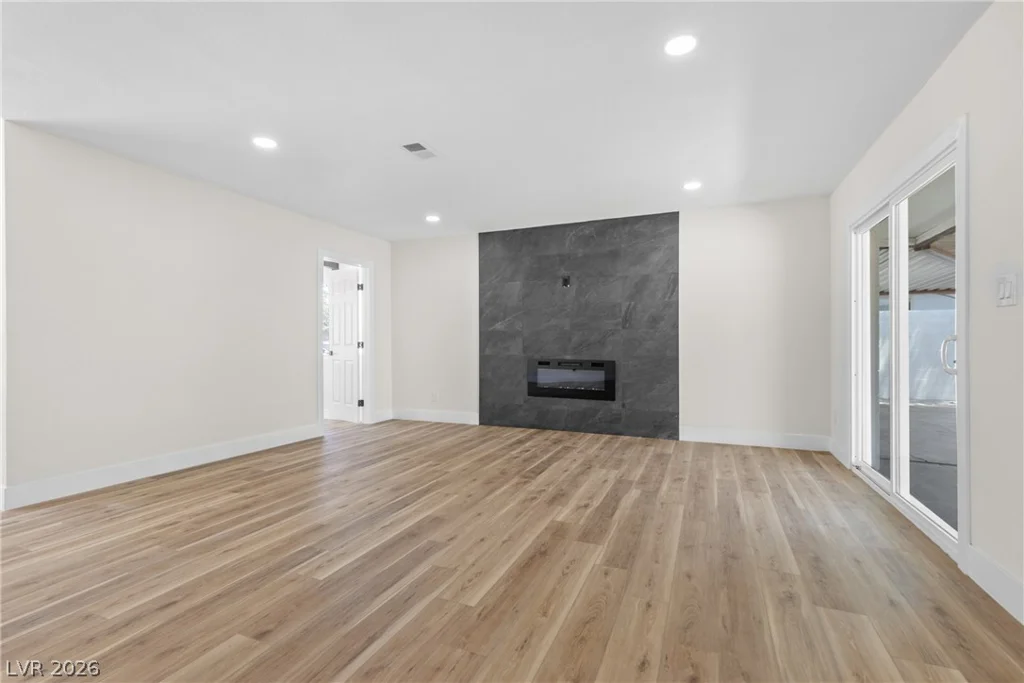 3200 Silver Saddle, Las Vegas, NV 89169