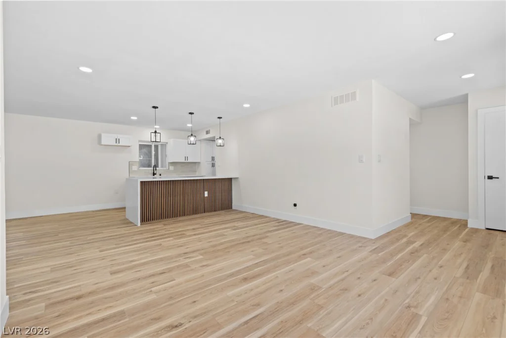 3200 Silver Saddle, Las Vegas, NV 89169