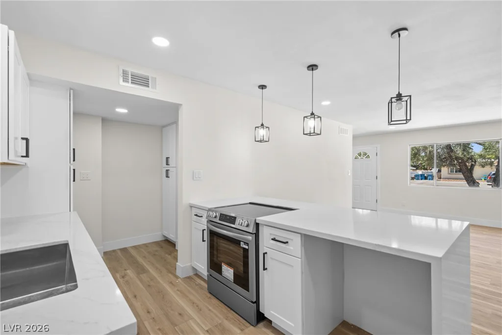 3200 Silver Saddle, Las Vegas, NV 89169