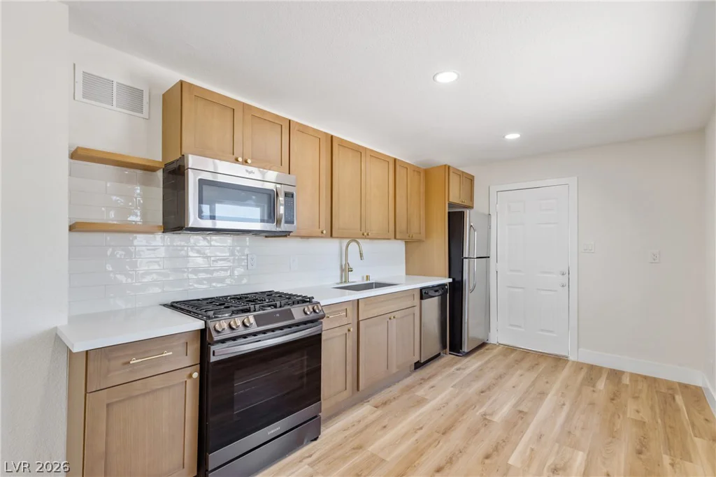 513 Kasper, Las Vegas, NV 89106