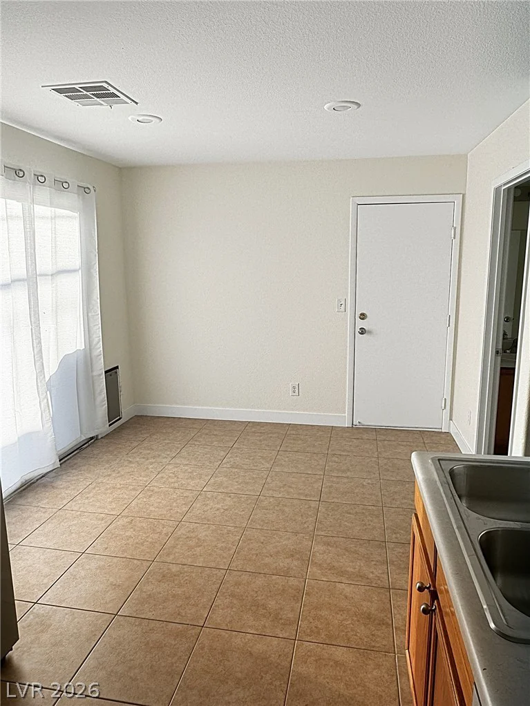 2143 Tierra Del Verde, Las Vegas, NV 89156