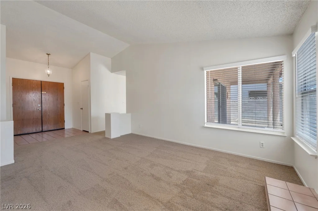 6421 Chippindale, Las Vegas, NV 89108