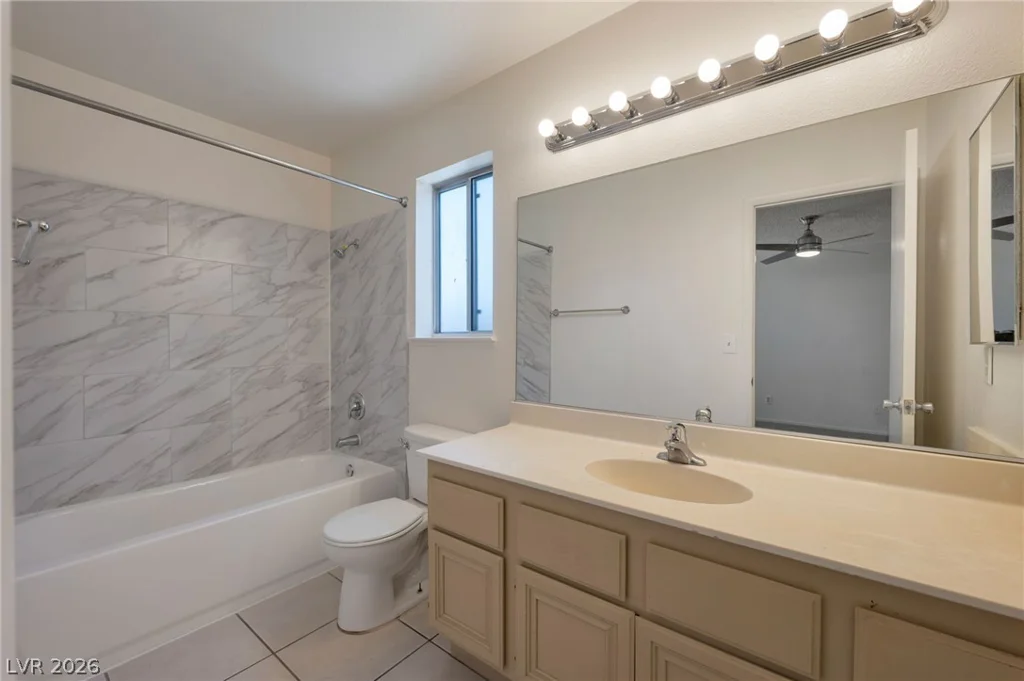 6421 Chippindale, Las Vegas, NV 89108