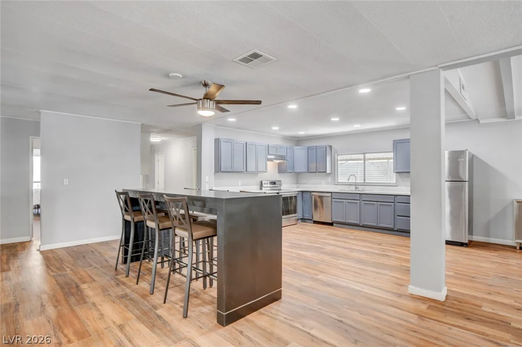 5054 Ridge, Las Vegas, NV 89103