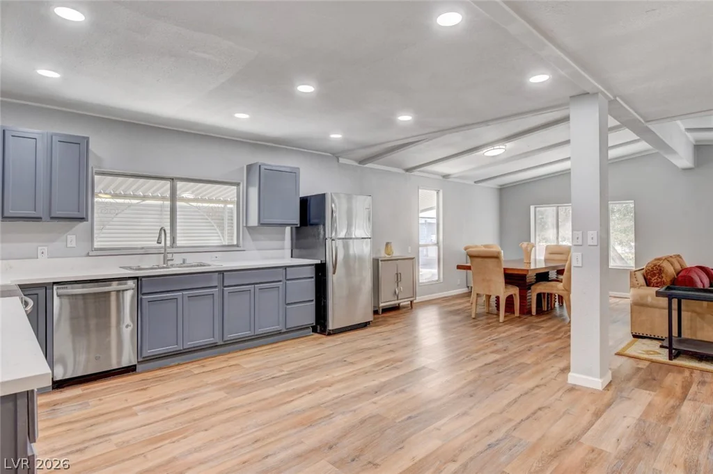 5054 Ridge, Las Vegas, NV 89103