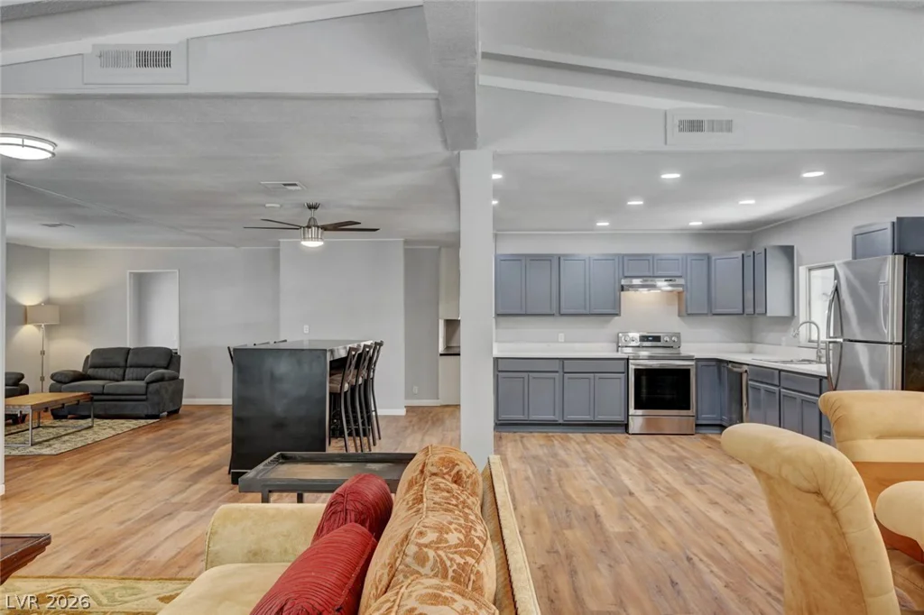 5054 Ridge, Las Vegas, NV 89103