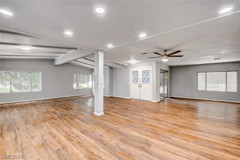 5054 Ridge, Las Vegas, NV 89103