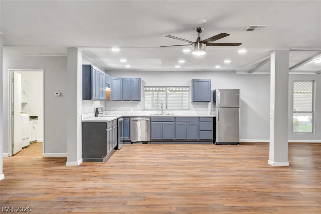 5054 Ridge, Las Vegas, NV 89103