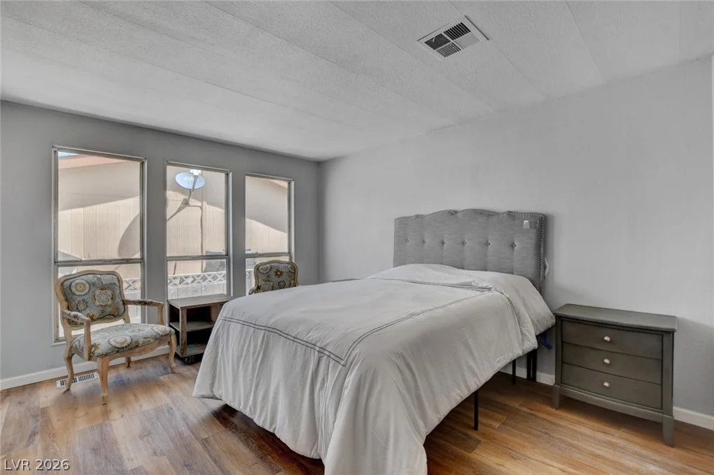 5054 Ridge, Las Vegas, NV 89103