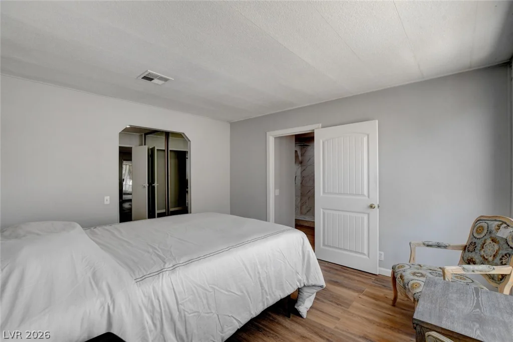 5054 Ridge, Las Vegas, NV 89103
