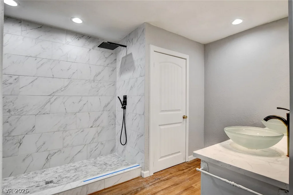 5054 Ridge, Las Vegas, NV 89103