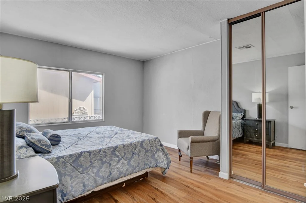 5054 Ridge, Las Vegas, NV 89103