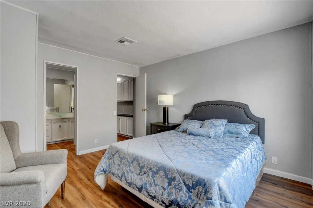 5054 Ridge, Las Vegas, NV 89103