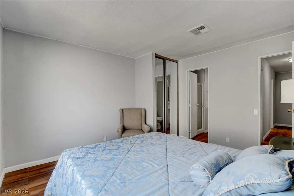 5054 Ridge, Las Vegas, NV 89103