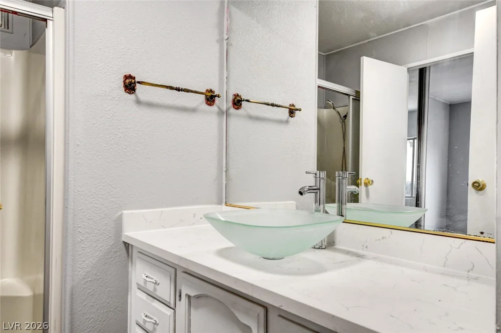 5054 Ridge, Las Vegas, NV 89103