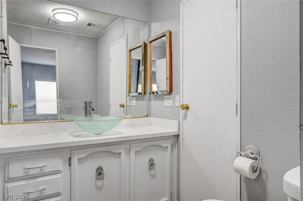 5054 Ridge, Las Vegas, NV 89103
