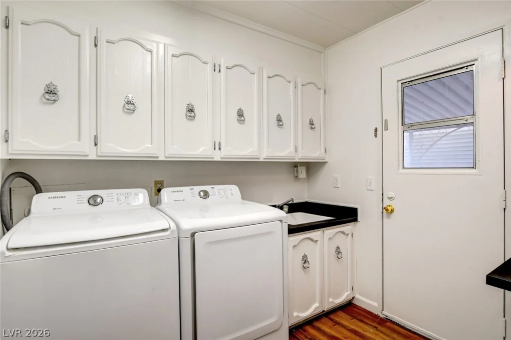5054 Ridge, Las Vegas, NV 89103