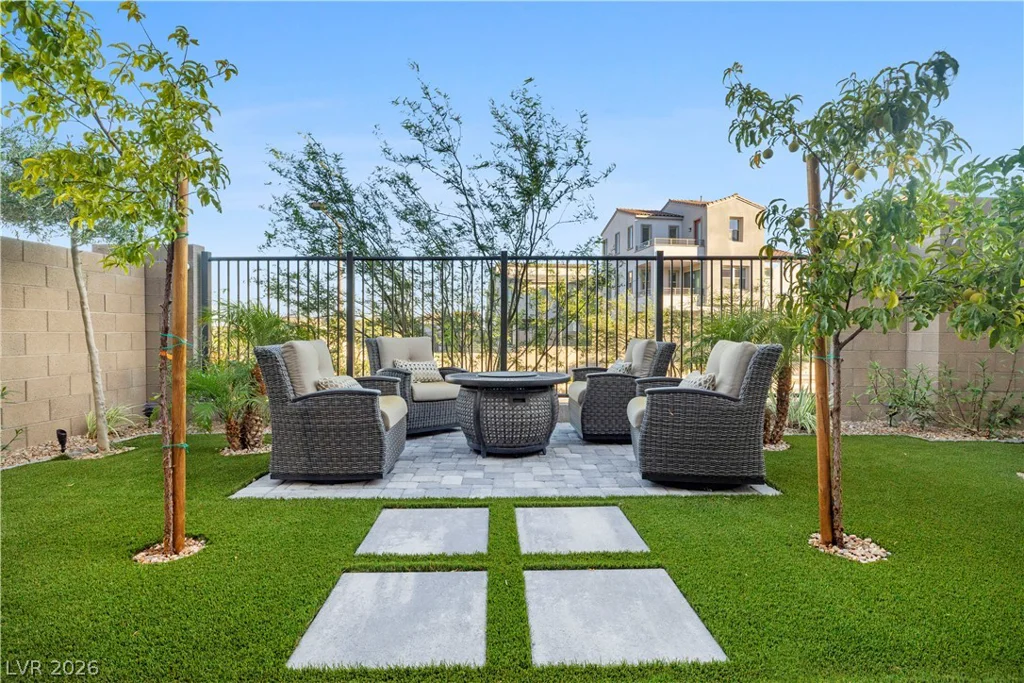 11701 Gentle Birdsong, Las Vegas, NV 89138