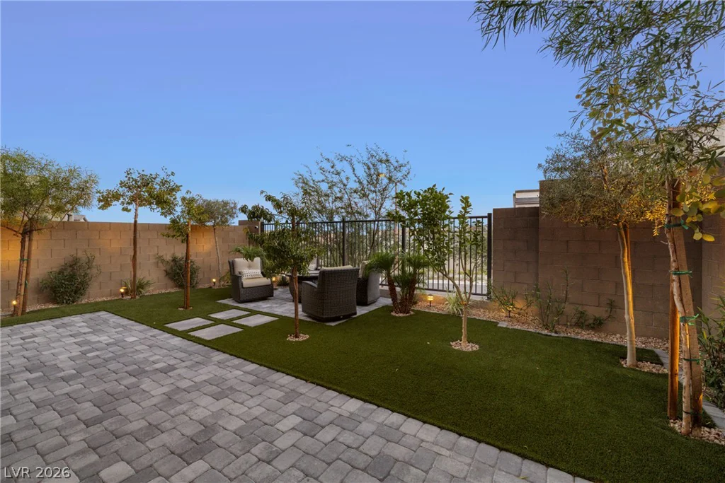 11701 Gentle Birdsong, Las Vegas, NV 89138