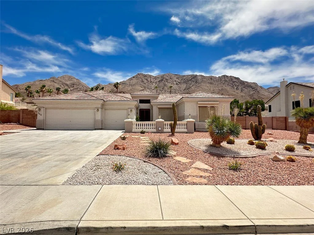 948 Sugar Springs, Las Vegas, NV 89110