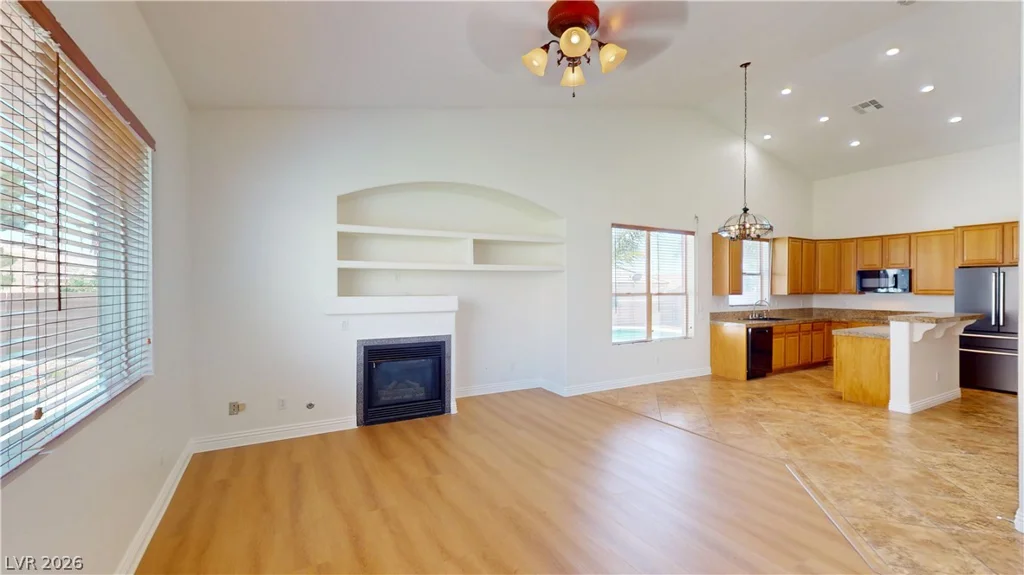 948 Sugar Springs, Las Vegas, NV 89110