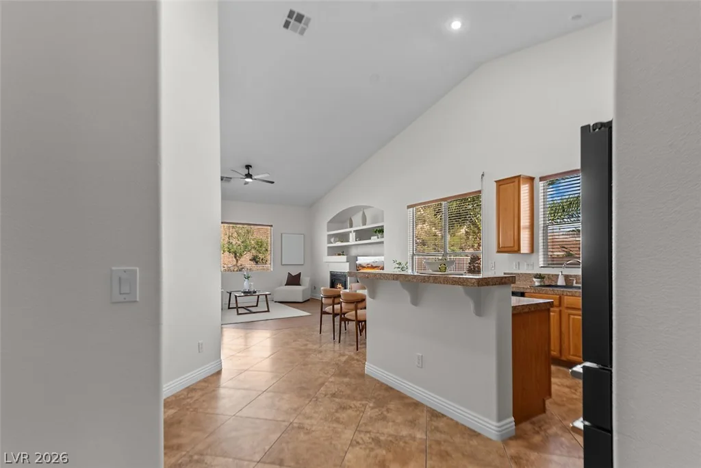 948 Sugar Springs, Las Vegas, NV 89110