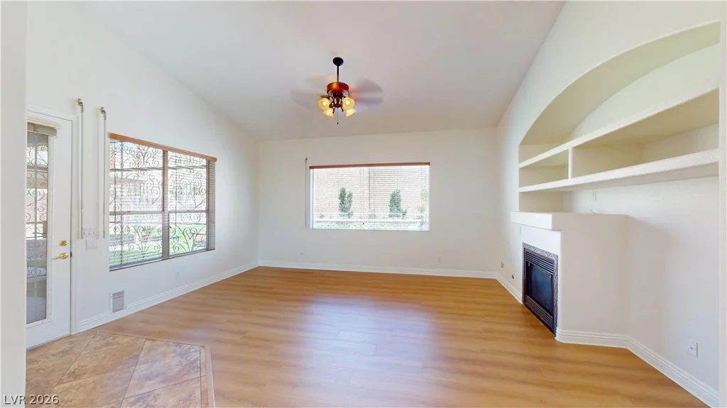 948 Sugar Springs, Las Vegas, NV 89110