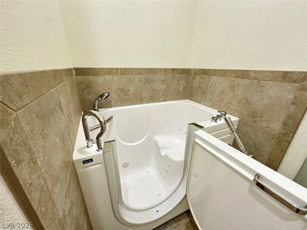 948 Sugar Springs, Las Vegas, NV 89110