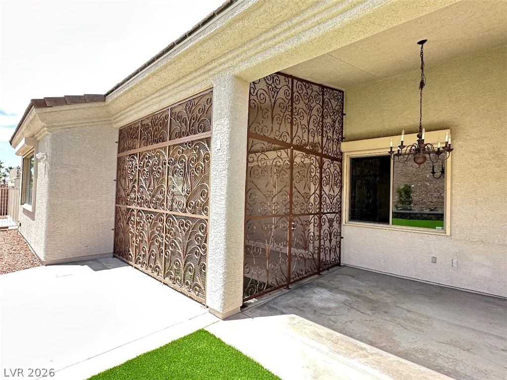 948 Sugar Springs, Las Vegas, NV 89110