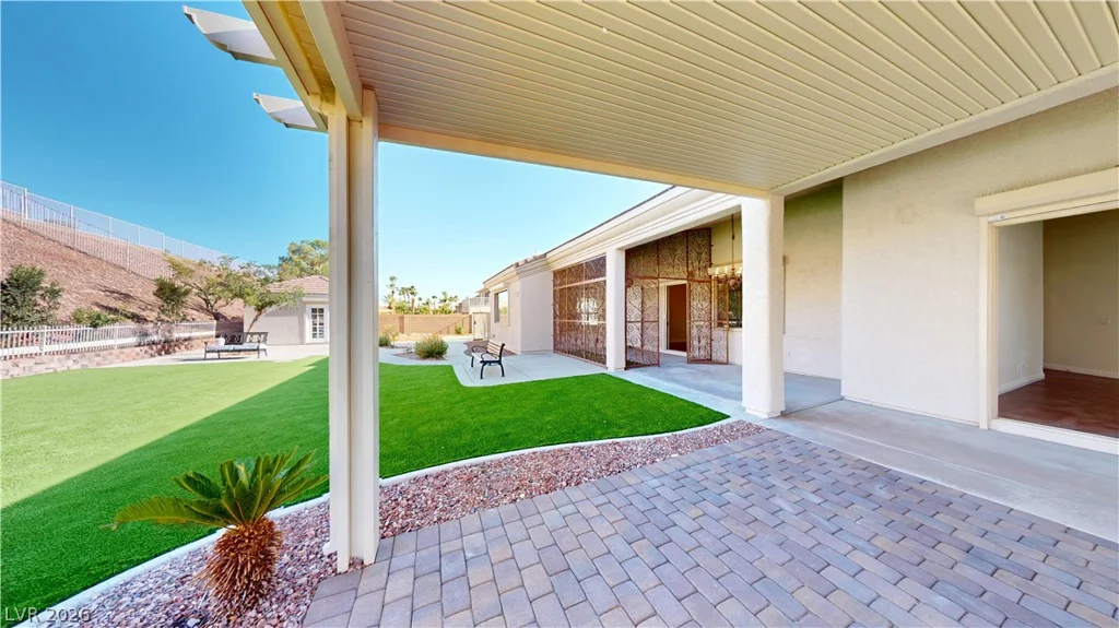 948 Sugar Springs, Las Vegas, NV 89110