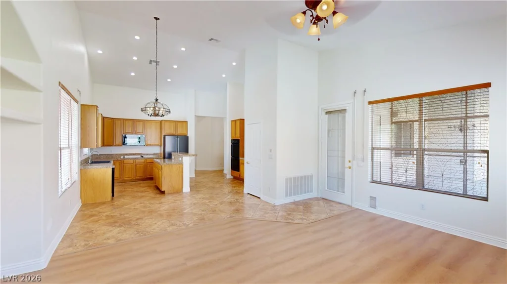 948 Sugar Springs, Las Vegas, NV 89110