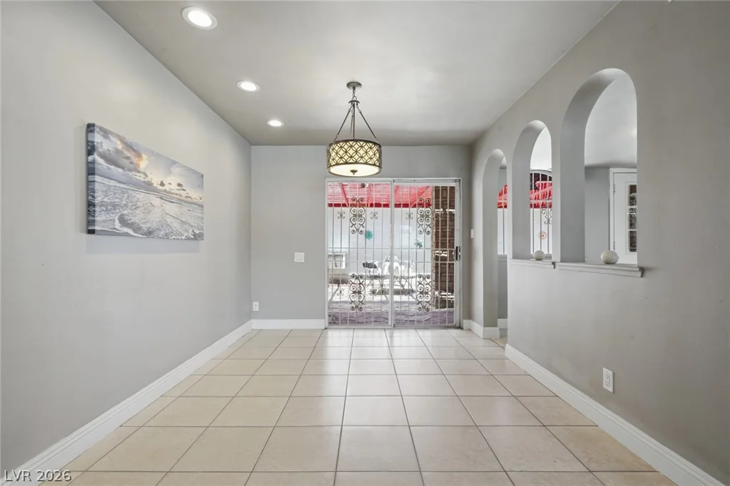 702 Greenbriar Townhouse, Las Vegas, NV 89121