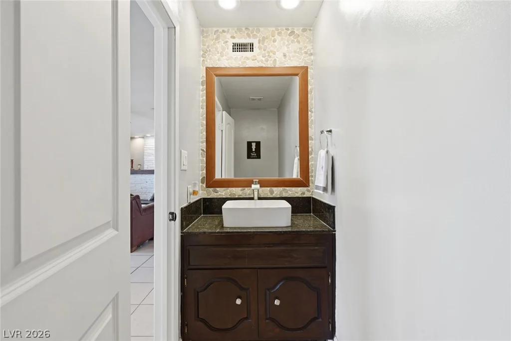 702 Greenbriar Townhouse, Las Vegas, NV 89121