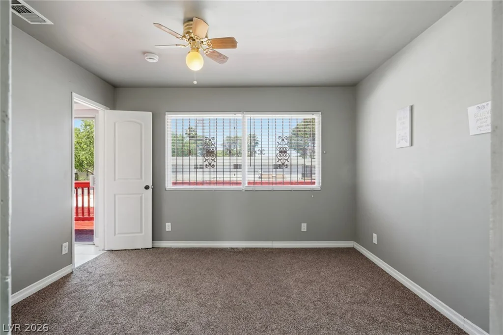 702 Greenbriar Townhouse, Las Vegas, NV 89121