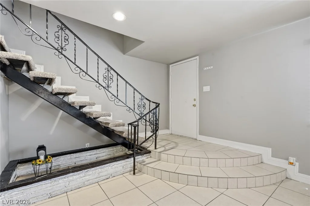 702 Greenbriar Townhouse, Las Vegas, NV 89121