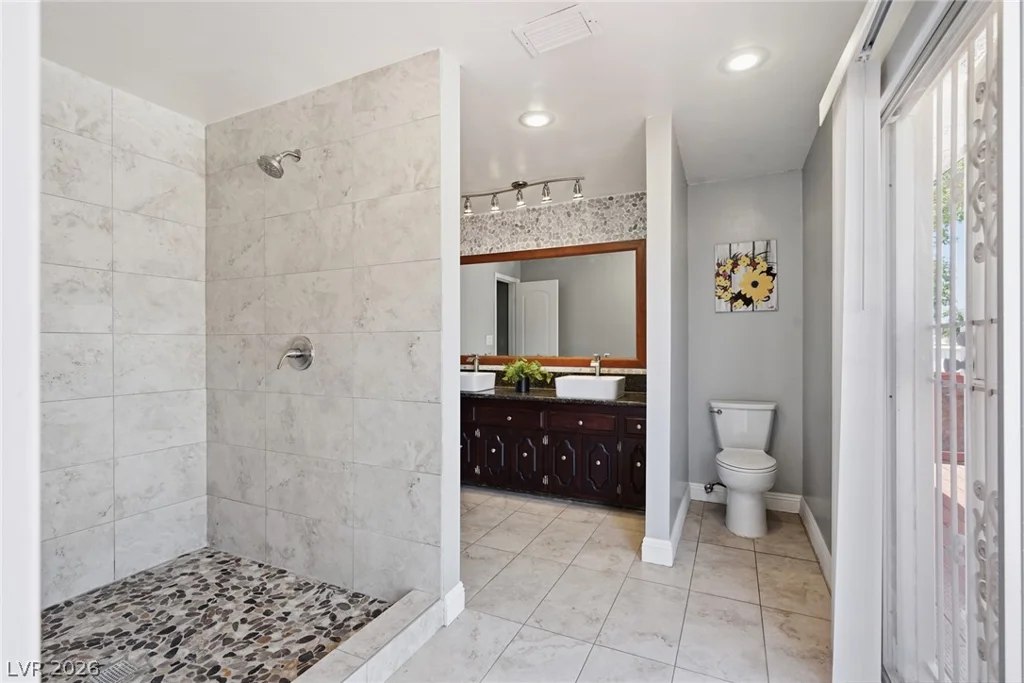 702 Greenbriar Townhouse, Las Vegas, NV 89121