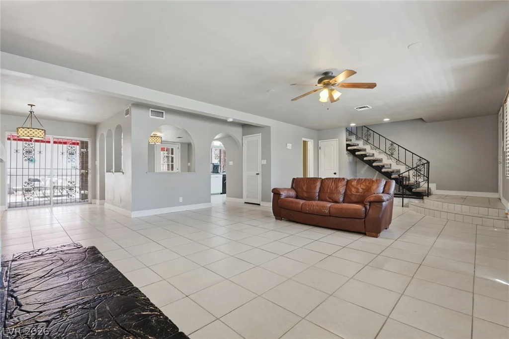 702 Greenbriar Townhouse, Las Vegas, NV 89121