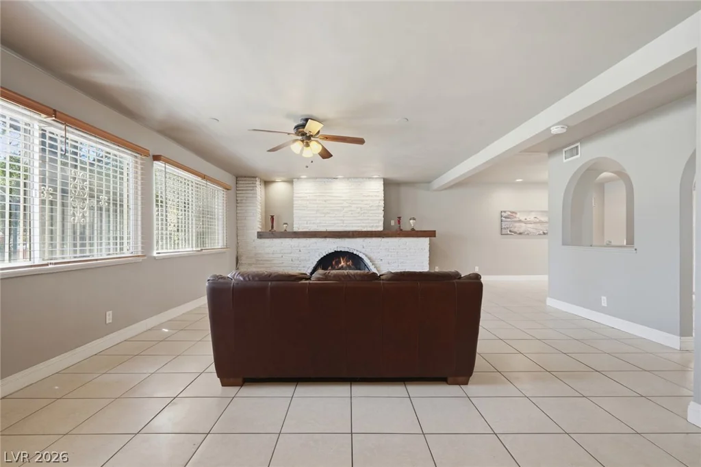 702 Greenbriar Townhouse, Las Vegas, NV 89121