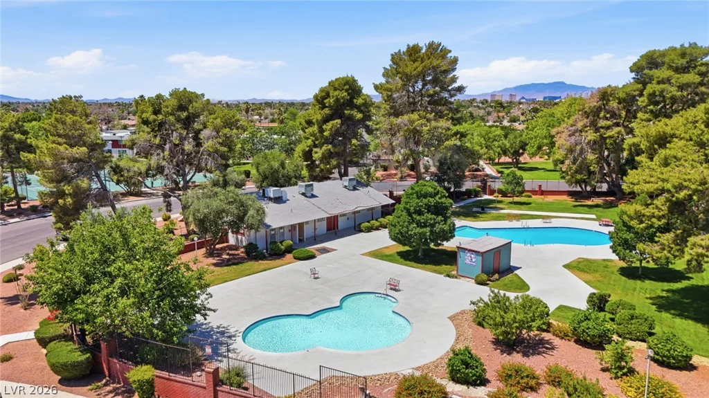 702 Greenbriar Townhouse, Las Vegas, NV 89121