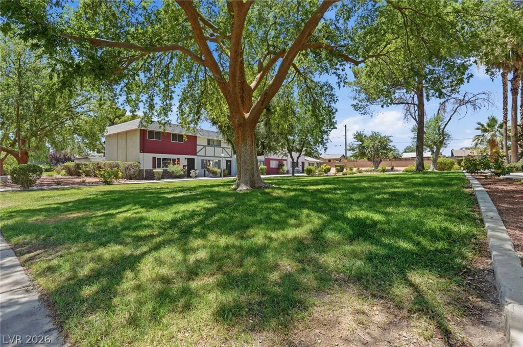 702 Greenbriar Townhouse, Las Vegas, NV 89121