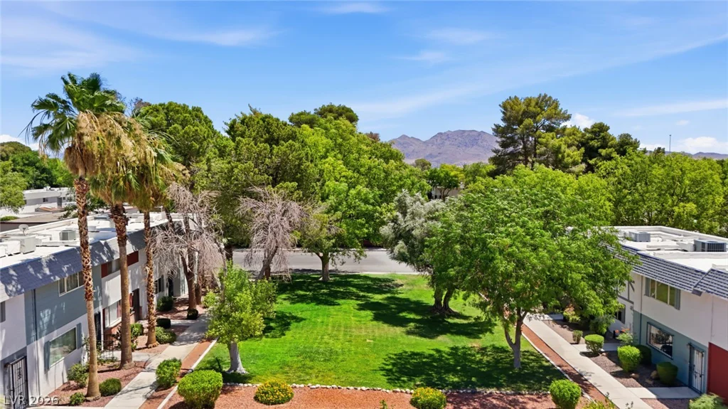 702 Greenbriar Townhouse, Las Vegas, NV 89121