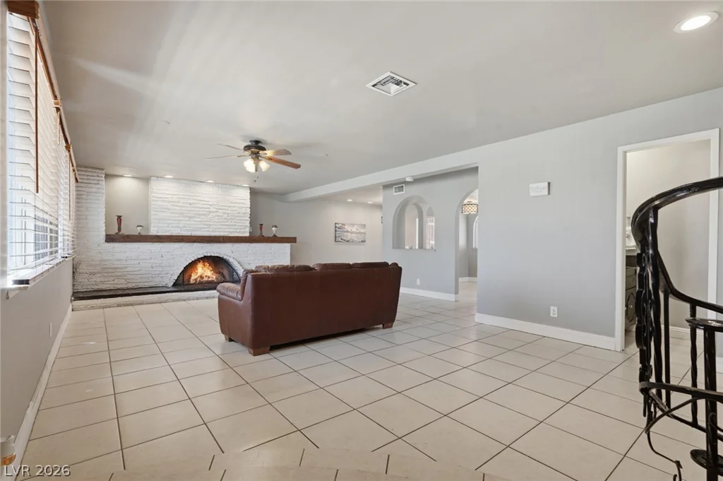 702 Greenbriar Townhouse, Las Vegas, NV 89121