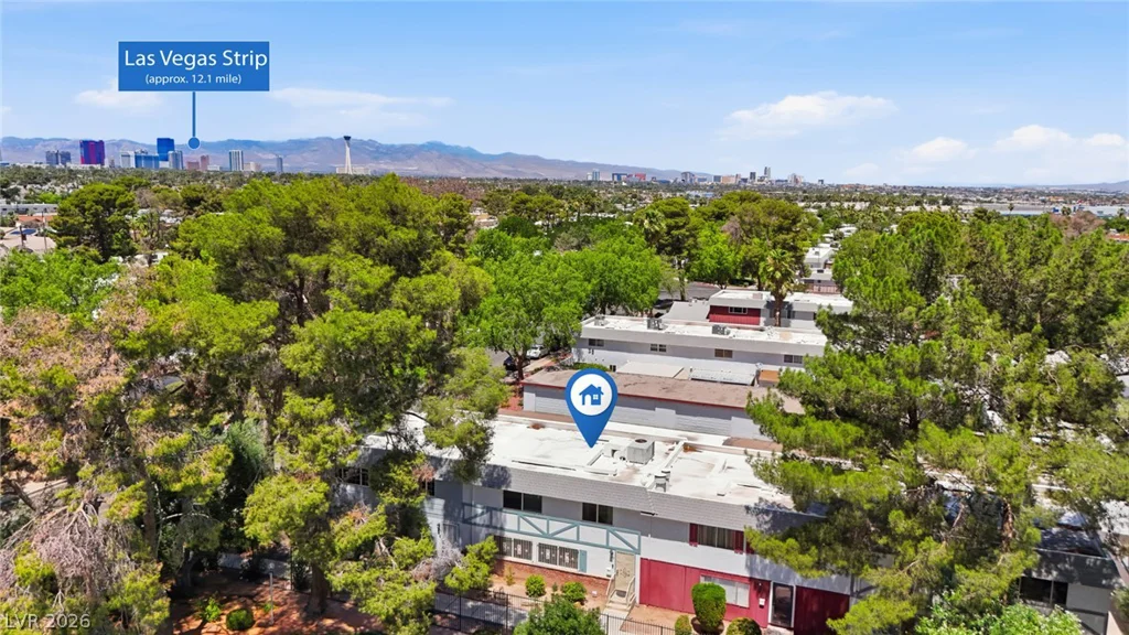 702 Greenbriar Townhouse, Las Vegas, NV 89121